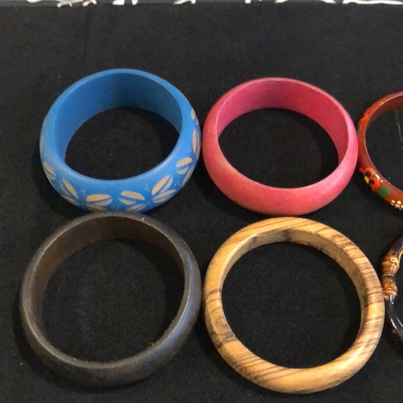 Vintage Lot of 8 Wooden Bracelets - Picture 2 of 4